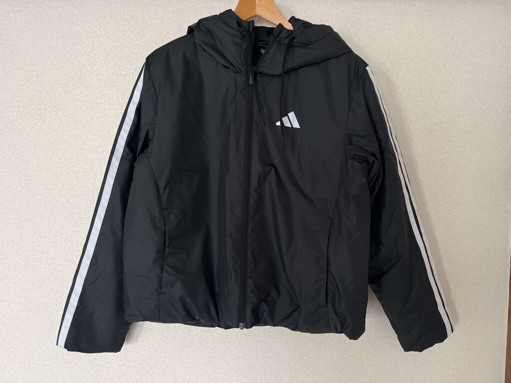 中綿ジャケット:ポケットにスナップがついてて便利!あたたかい